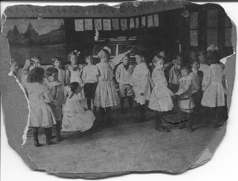 ../Images/Unknown Class of Kids.jpg